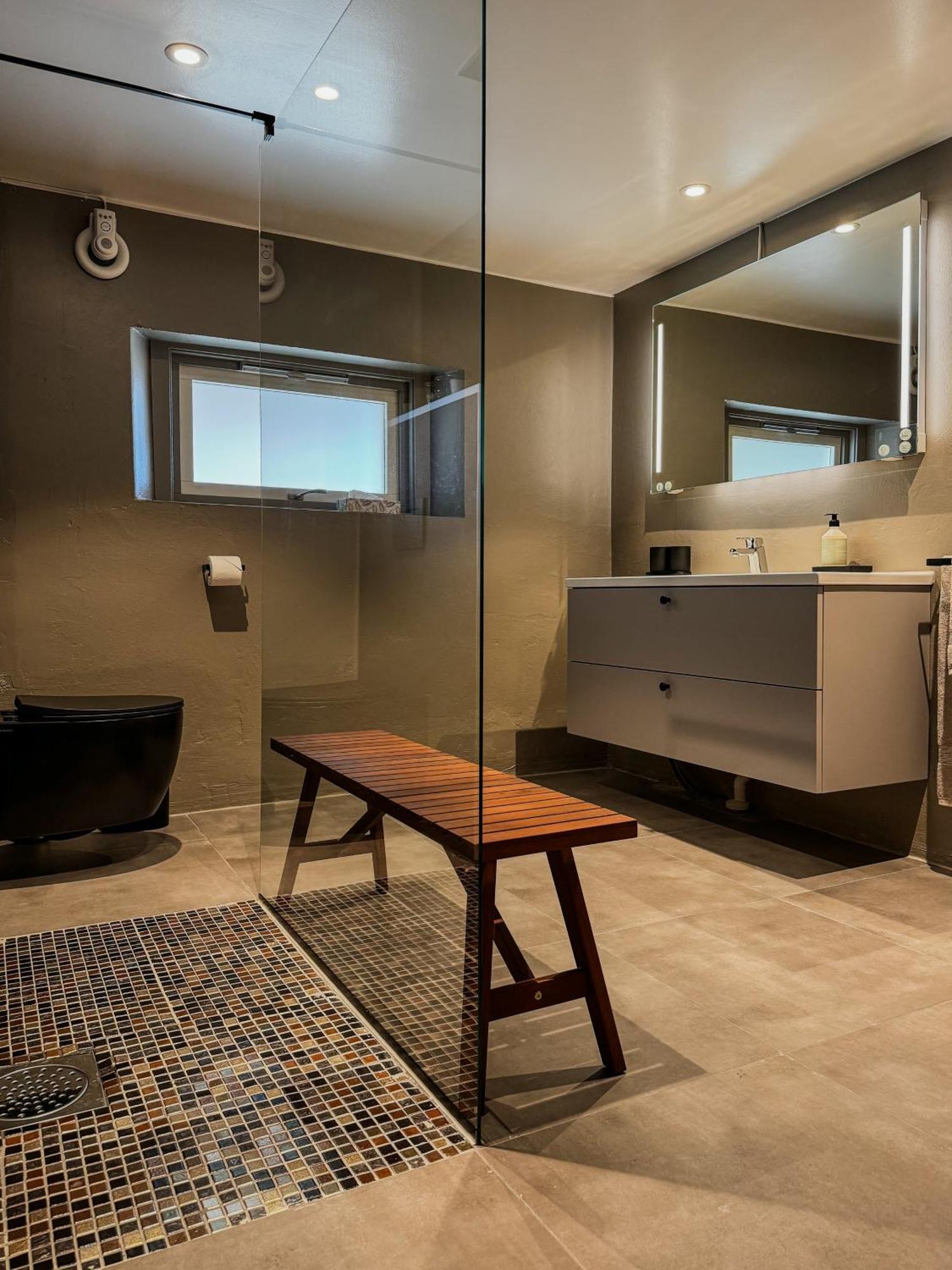 Husly Reine - Your Home With Reinebringen View Extérieur photo