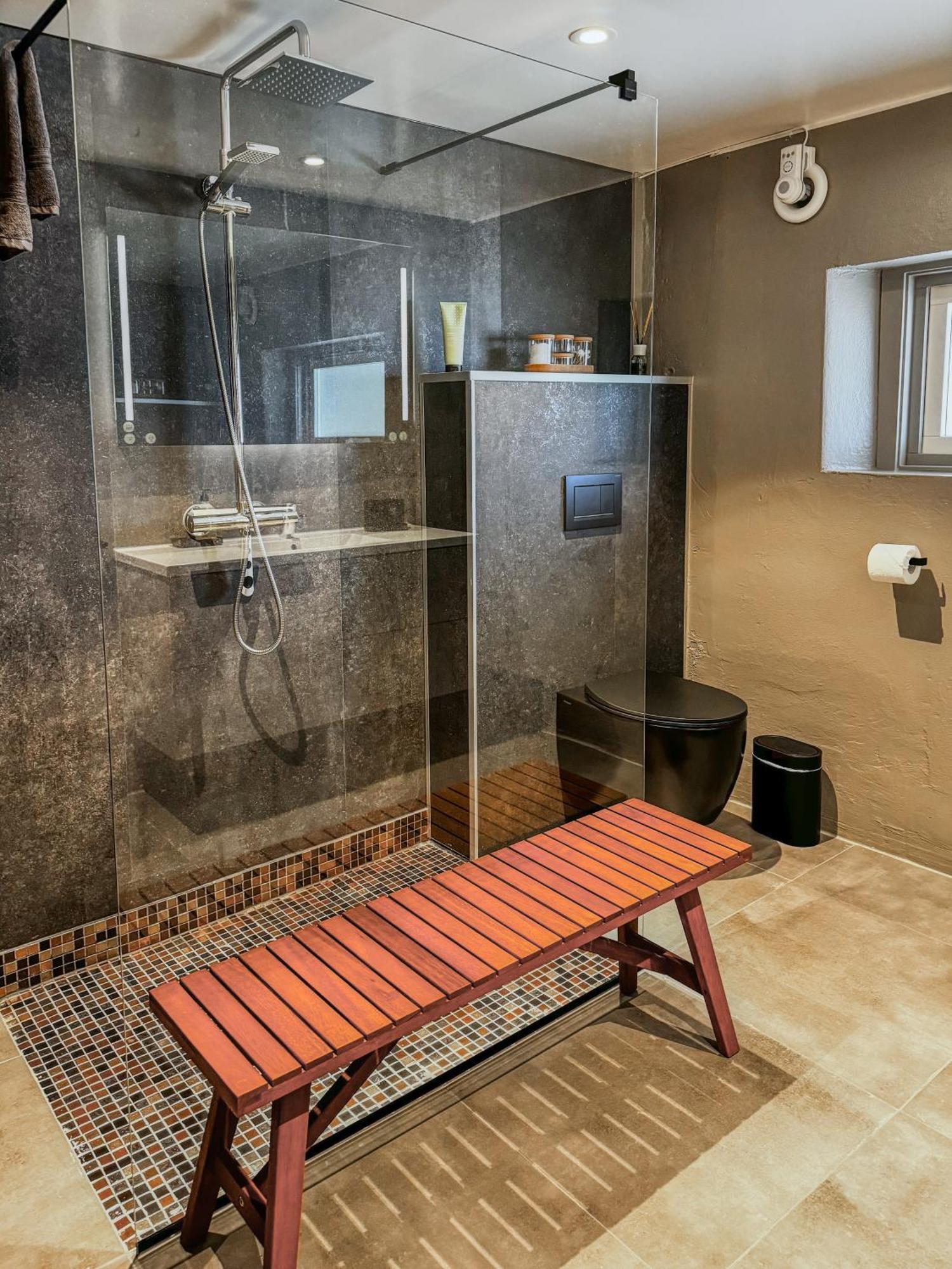 Husly Reine - Your Home With Reinebringen View Extérieur photo